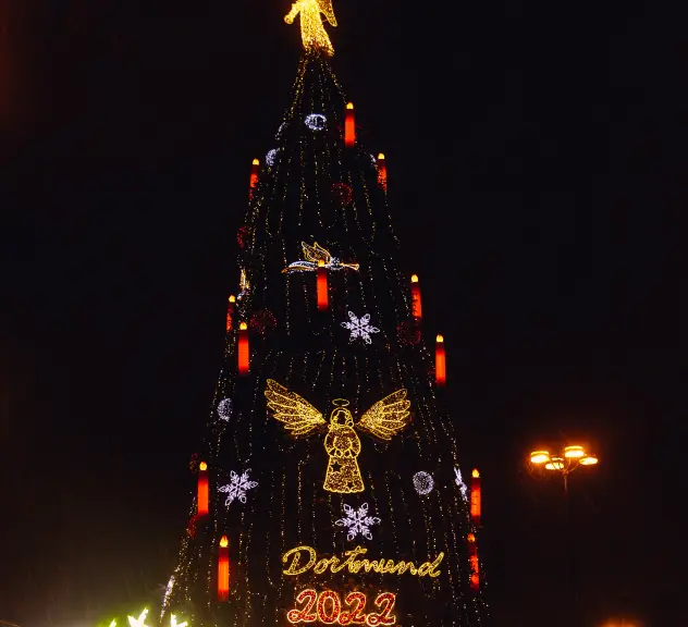 Der Weihnachtsbaum in der Dortmunder Weihnachtsstadt 2022