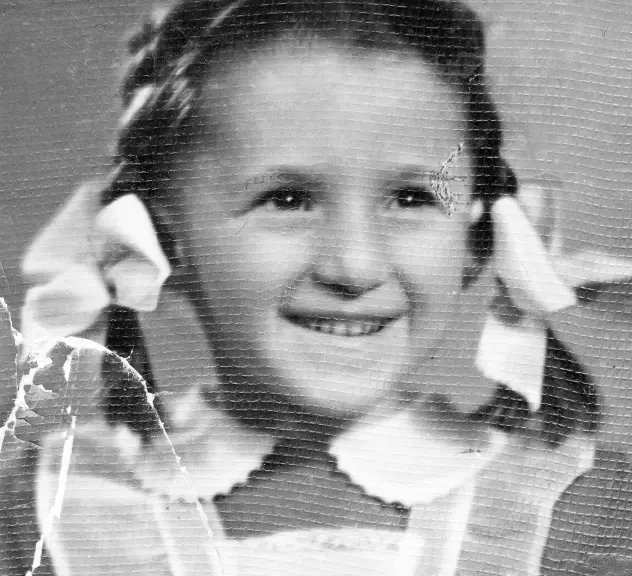 Angela Orosz-Richt, Zeitzeugin, wurde Ende 1944 in Auschwitz geboren. 