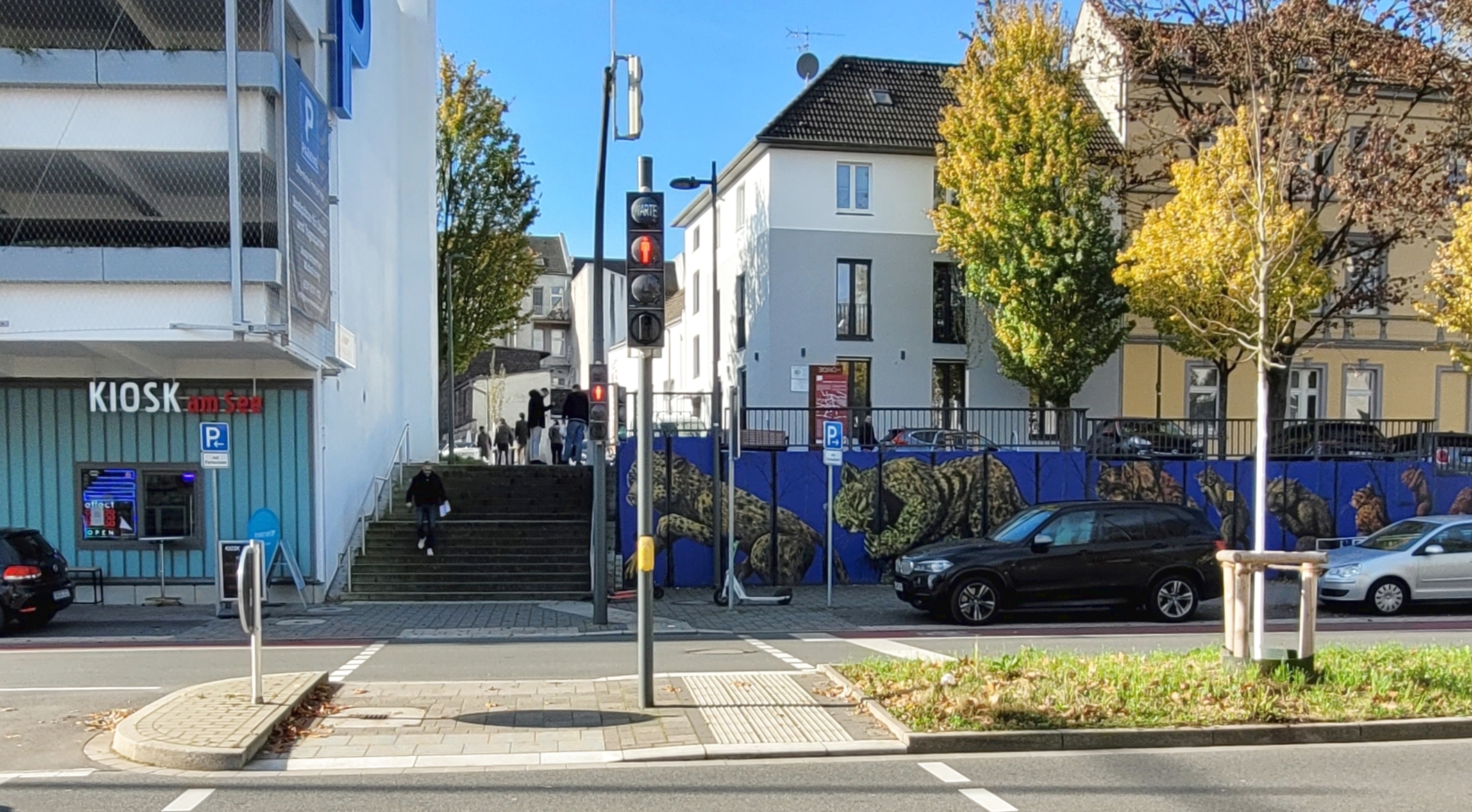 Stadterneuerung Hörde: Faßstraße und Verbindungsweg nach dem Umbau (Foto von 2024).