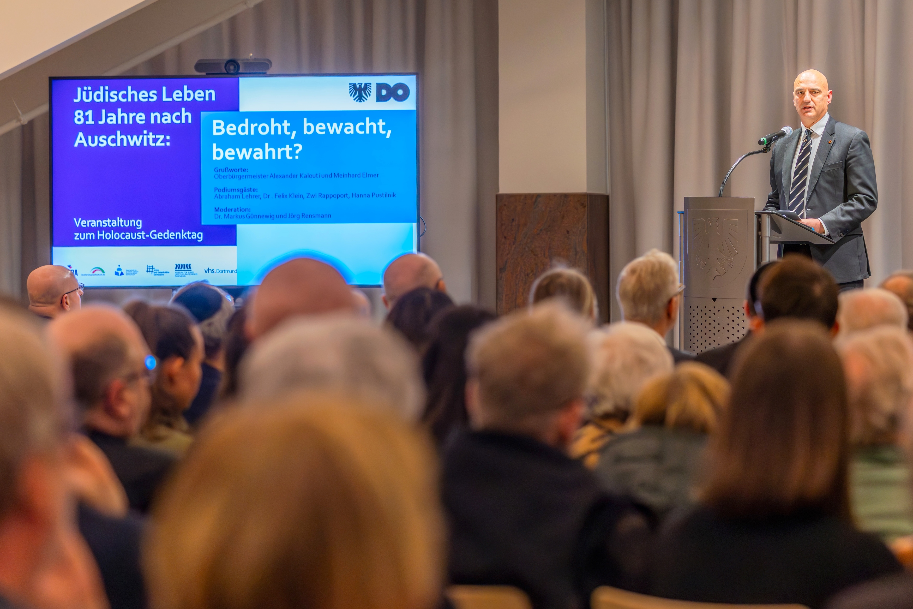 OB Alexander Kalouti bei der Holocaus-Gedenkveranstaltung im Rathaus.