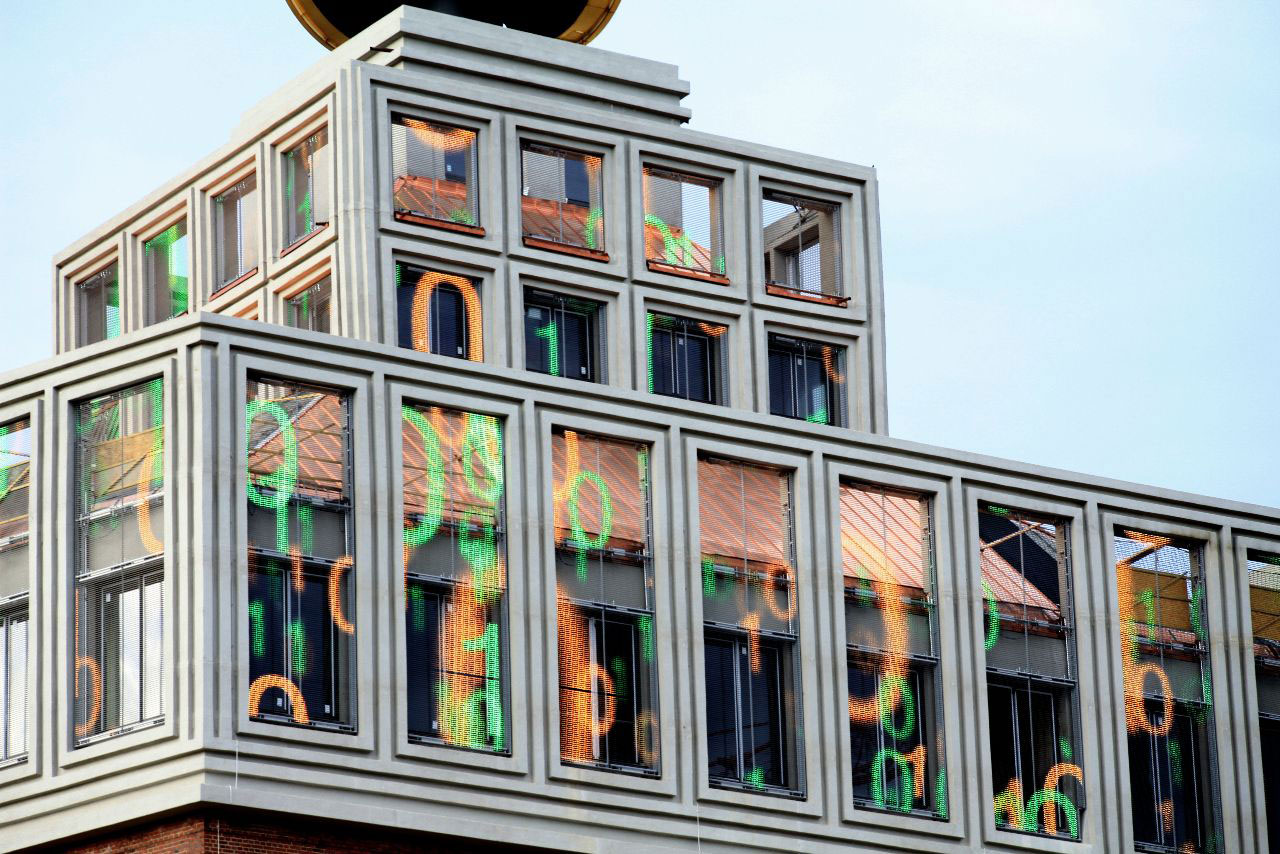 Fliegende Bilder (U-Turm Bilderuhr)