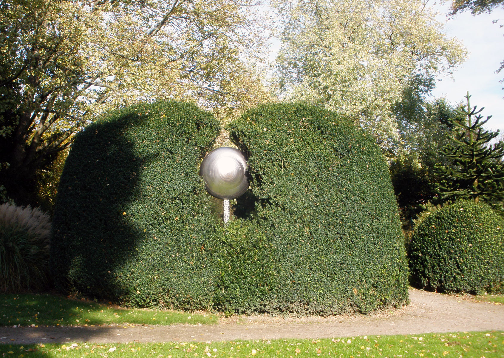 o. T. (Scheibe in Edelstahloptik)