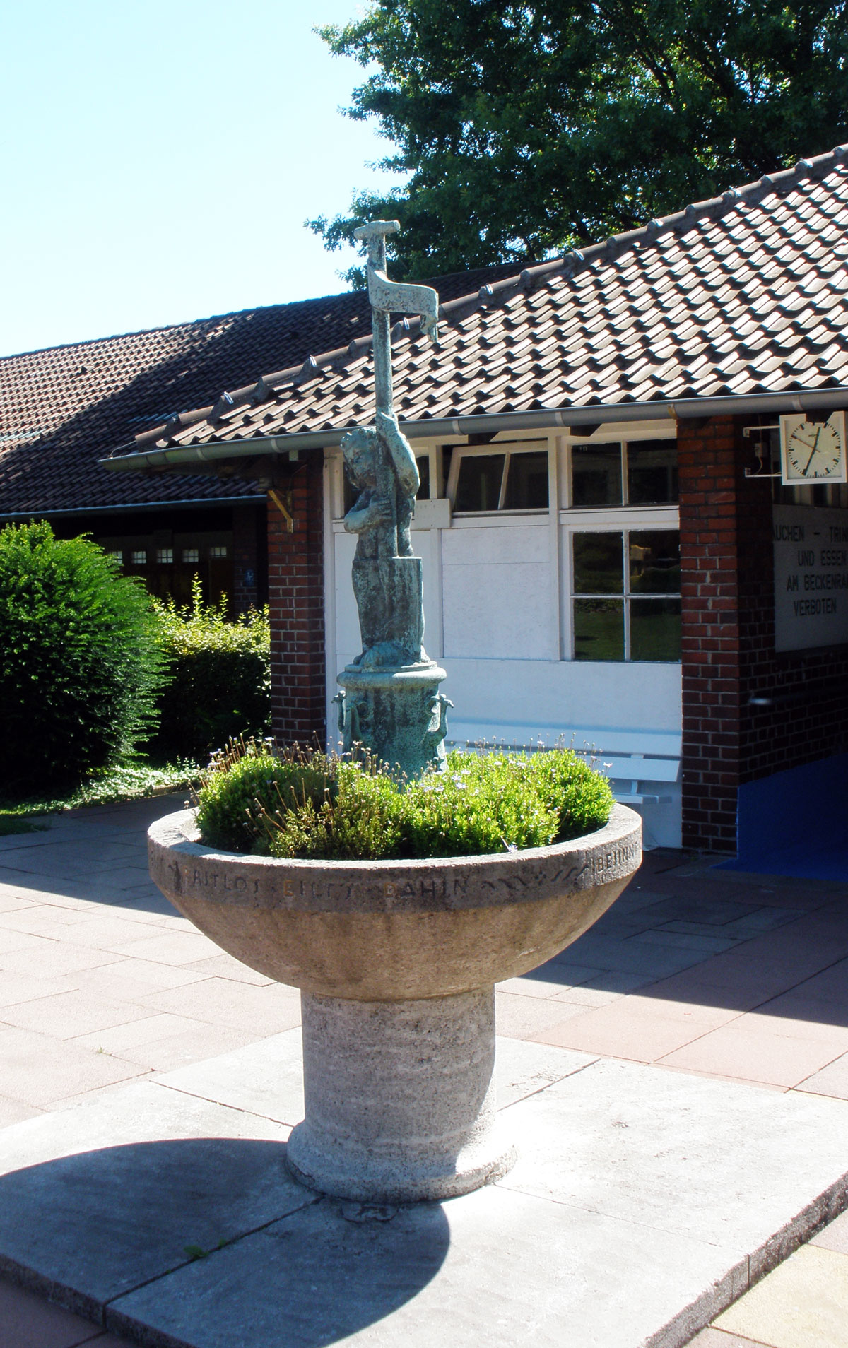 o. T. (Brunnen mit Putto)