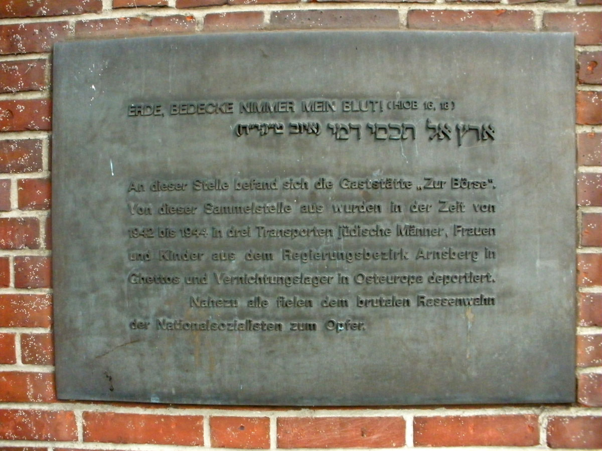 Gedenktafel für Deportation jüdischer Bürger nach Riga