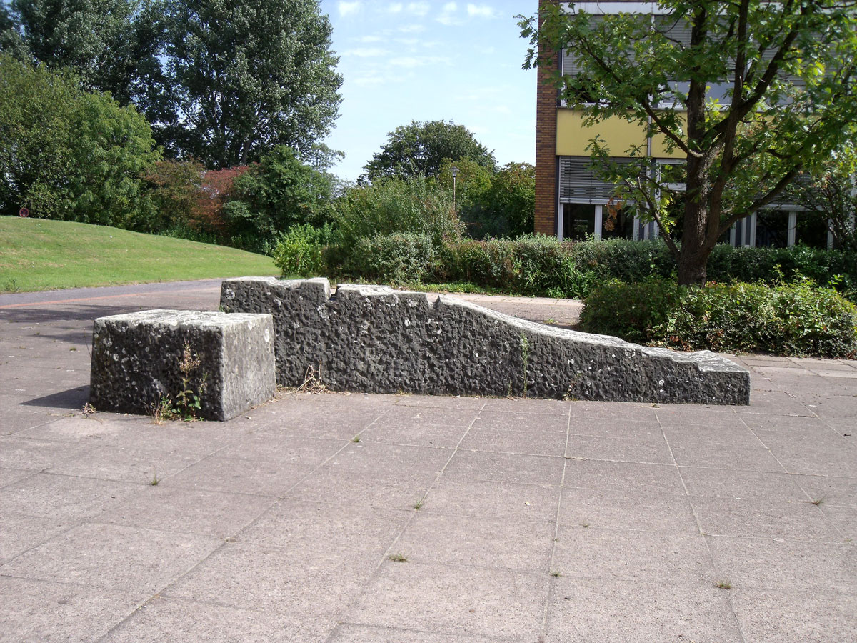 o. T. (Steinskulptur, zweiteilig)