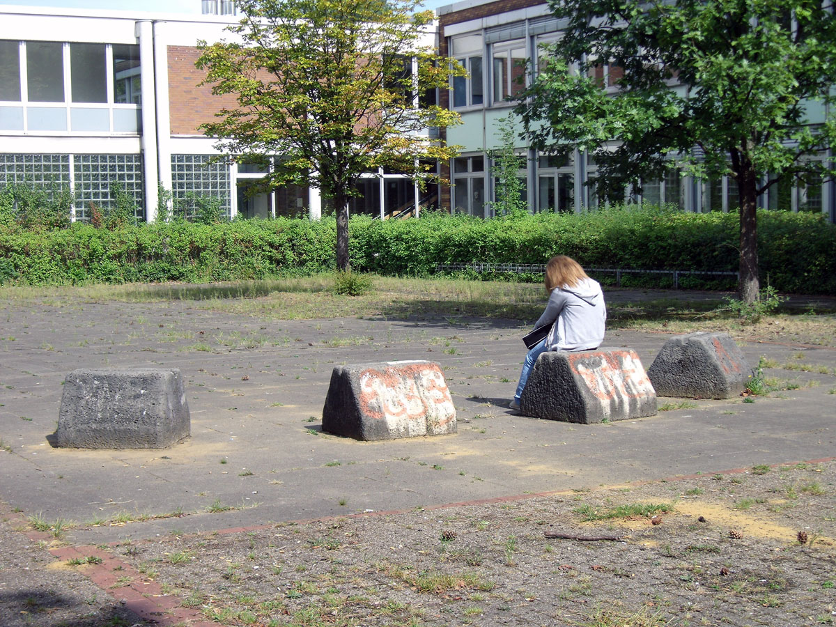 o. T. (Steinskulpturen, sechsteilig)