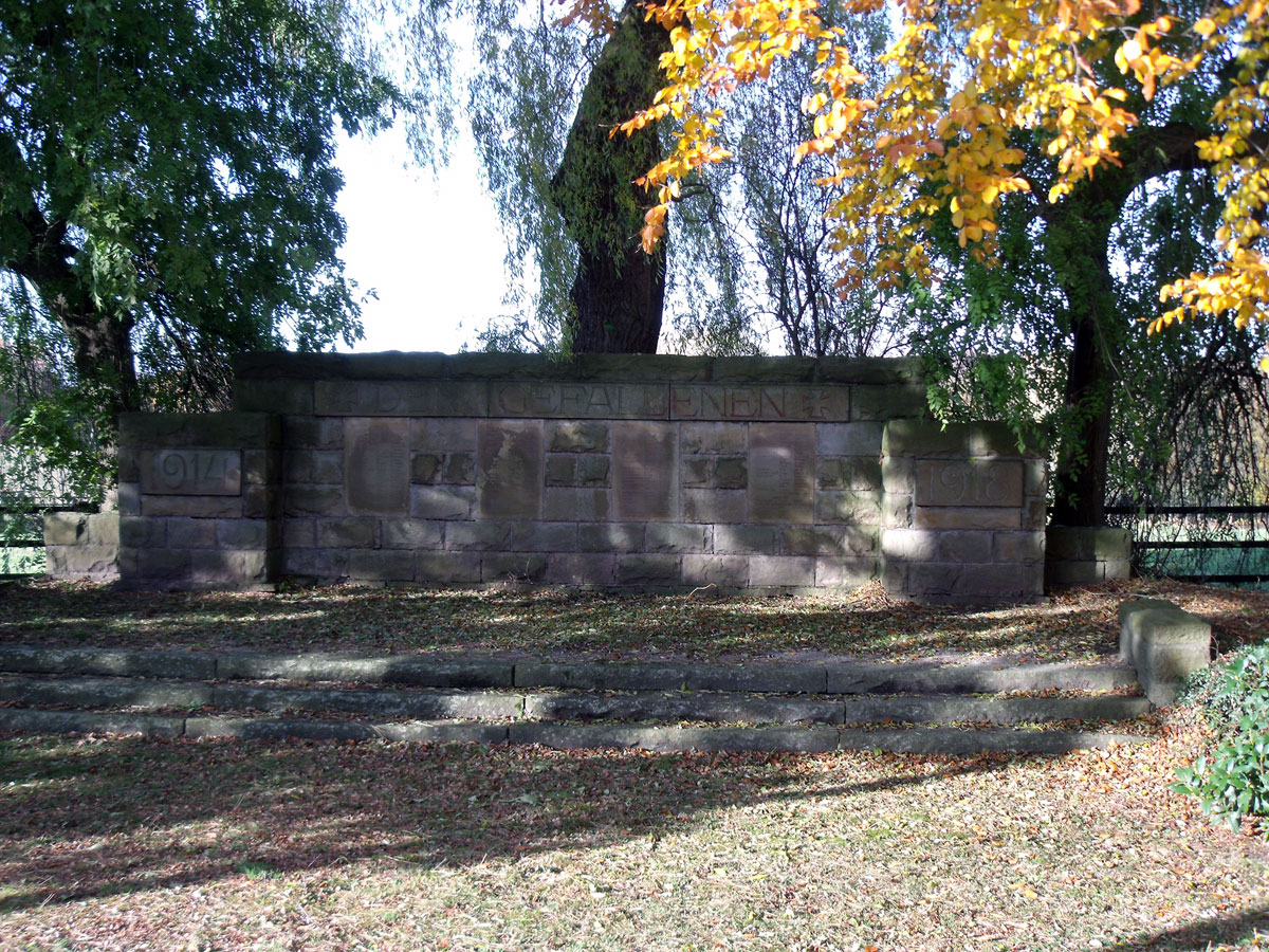 Gedenkmauer für die Gefallenen 1914/18