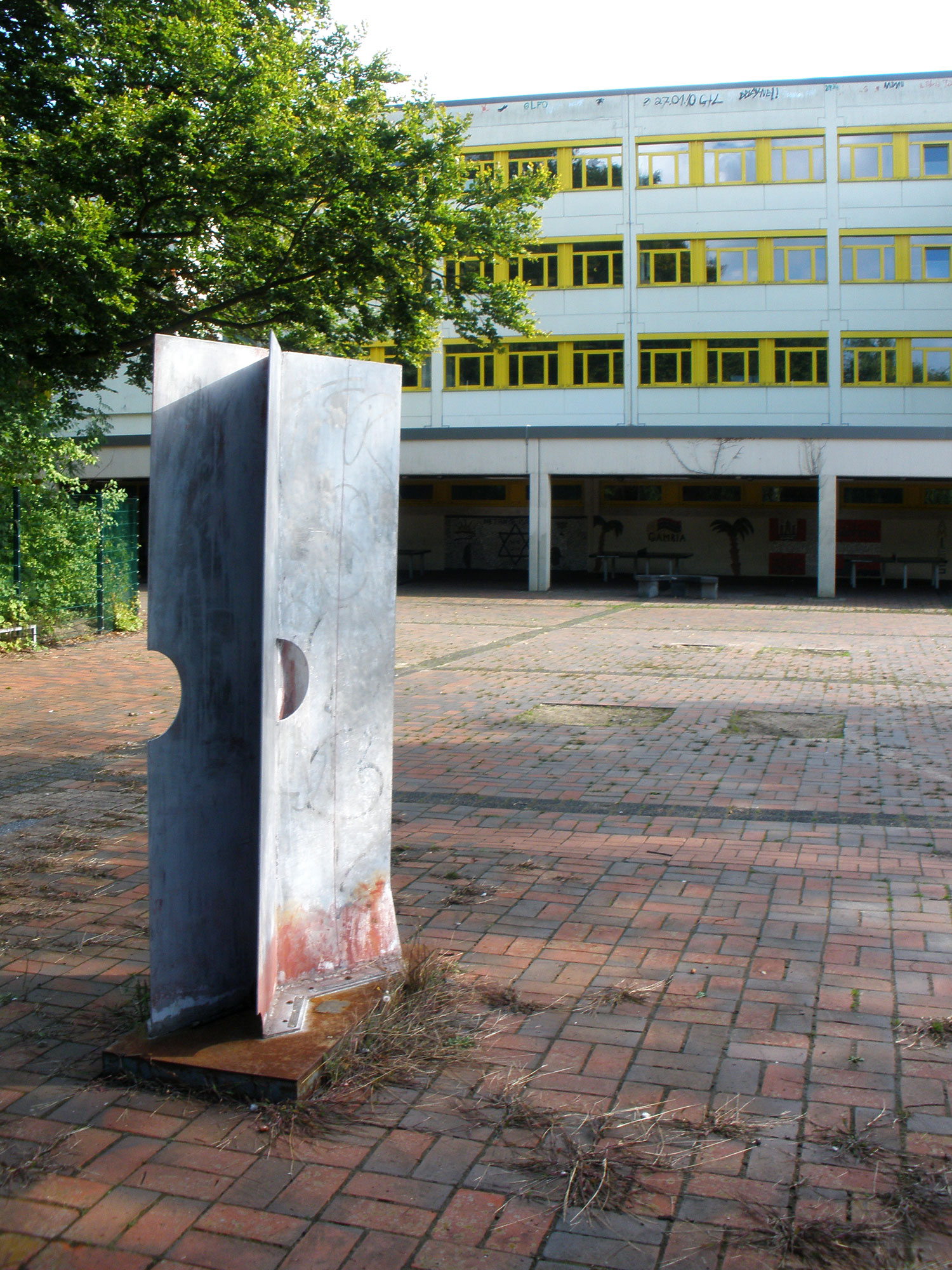 Völkerverbindende Skulptur
