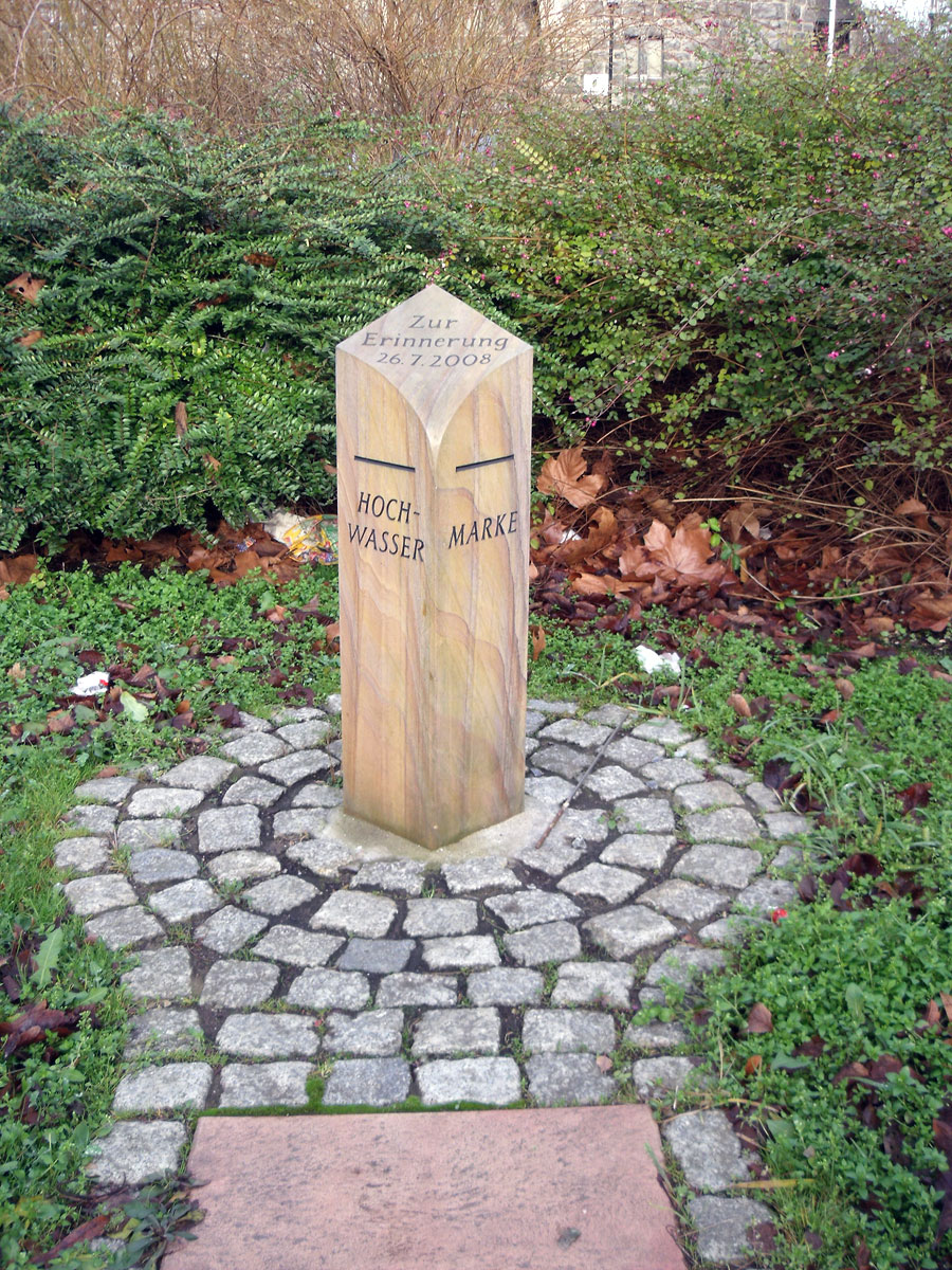 Gedenkstein für das Hochwasser am 27.7.2008