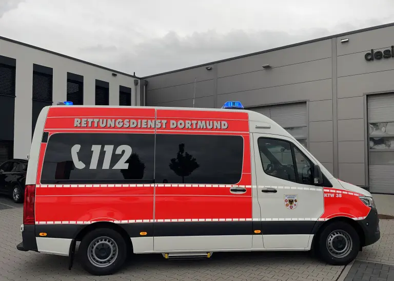 Krankentransportwagen des Dortmunder Rettungsdienstes